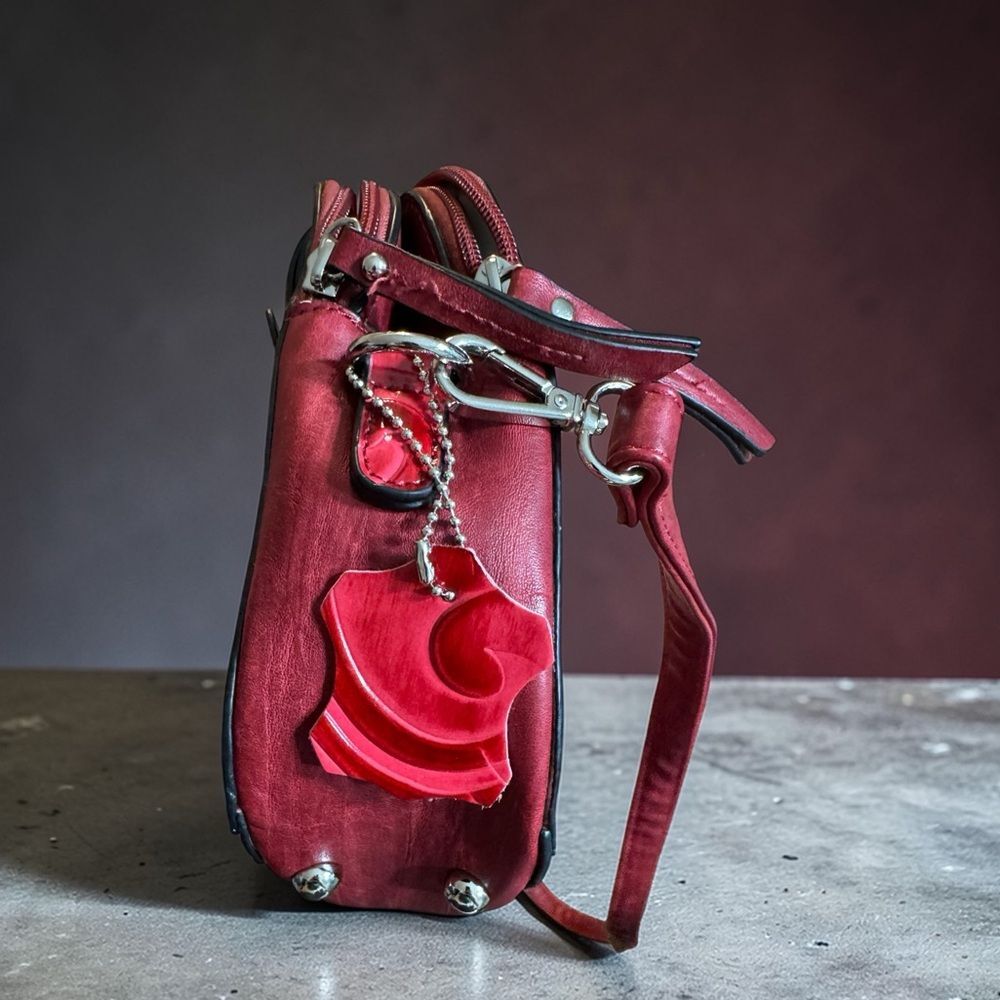 M.C. Marc Chantal Red Tooled Leather Vintage Floral Embossed Crossbody Bag - Picture 2 of 15